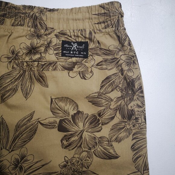 Marc Ecko Cut & Sew Men's Size Large Tan w/ Brown Floral Pattern Cargo Shorts - Picture 8 of 11